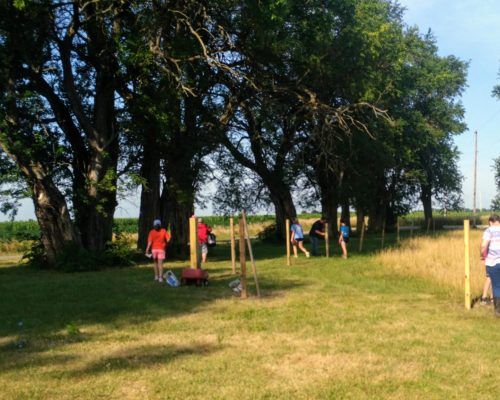 volunteer-work-fence-building